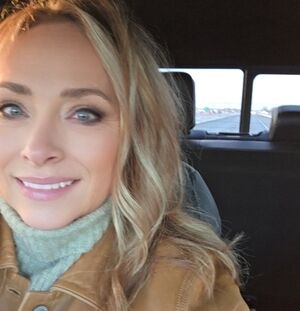 Meet your Posher, Connie